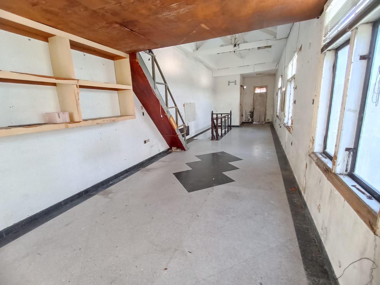 Dijual Ruko SiapGuna SHM di Raya Darmo Permai Utara, Surabaya