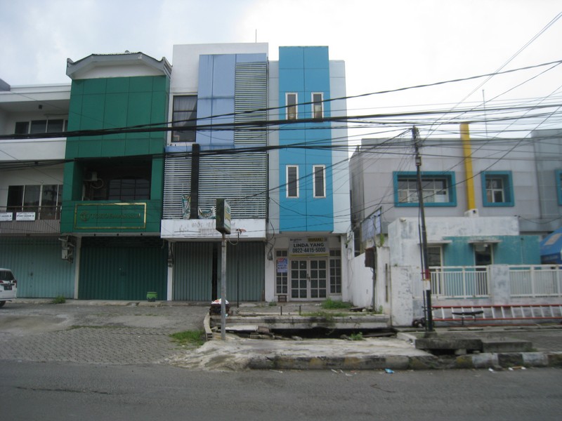 Dijual Ruko SiapGuna SHM di Raya Darmo Permai Utara, Surabaya