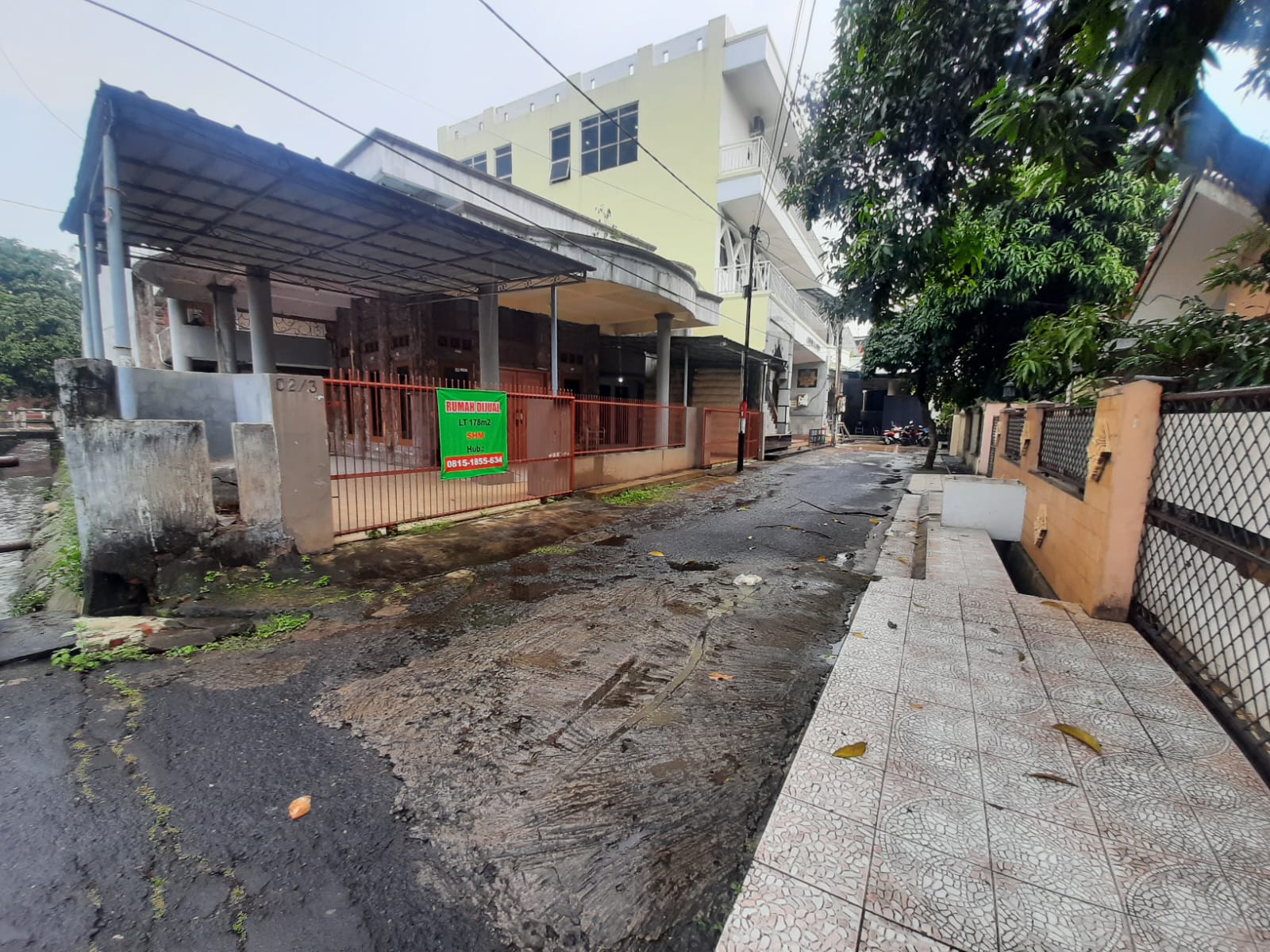 DIJUAL CEPAT  RUMAH BERTINGKAT SIAP HUNI SHM STRATE JATIWARINGIN
