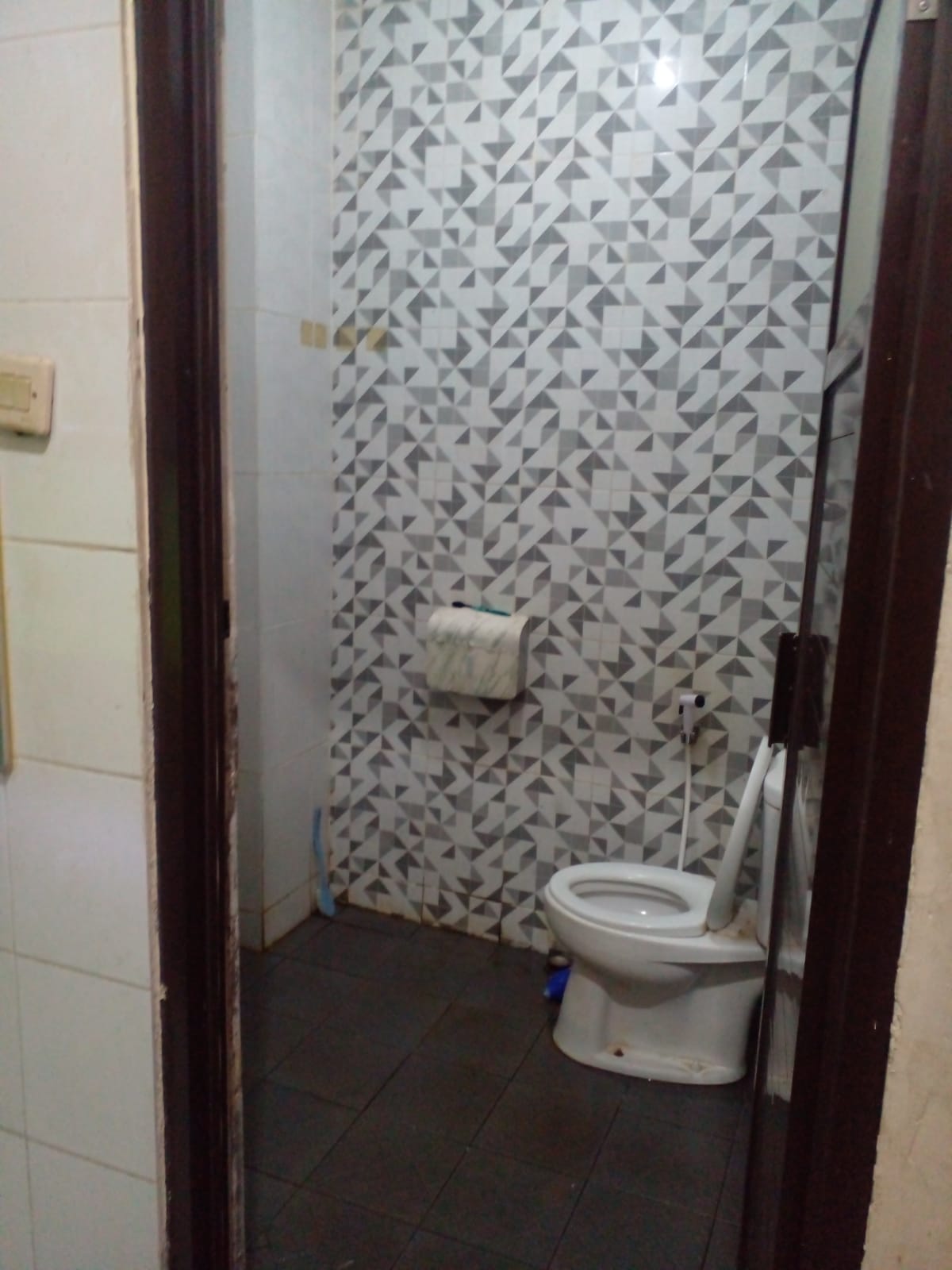 Dijual ruko BU gandeng connect di Kelapa Dua, Kebon Jeruk