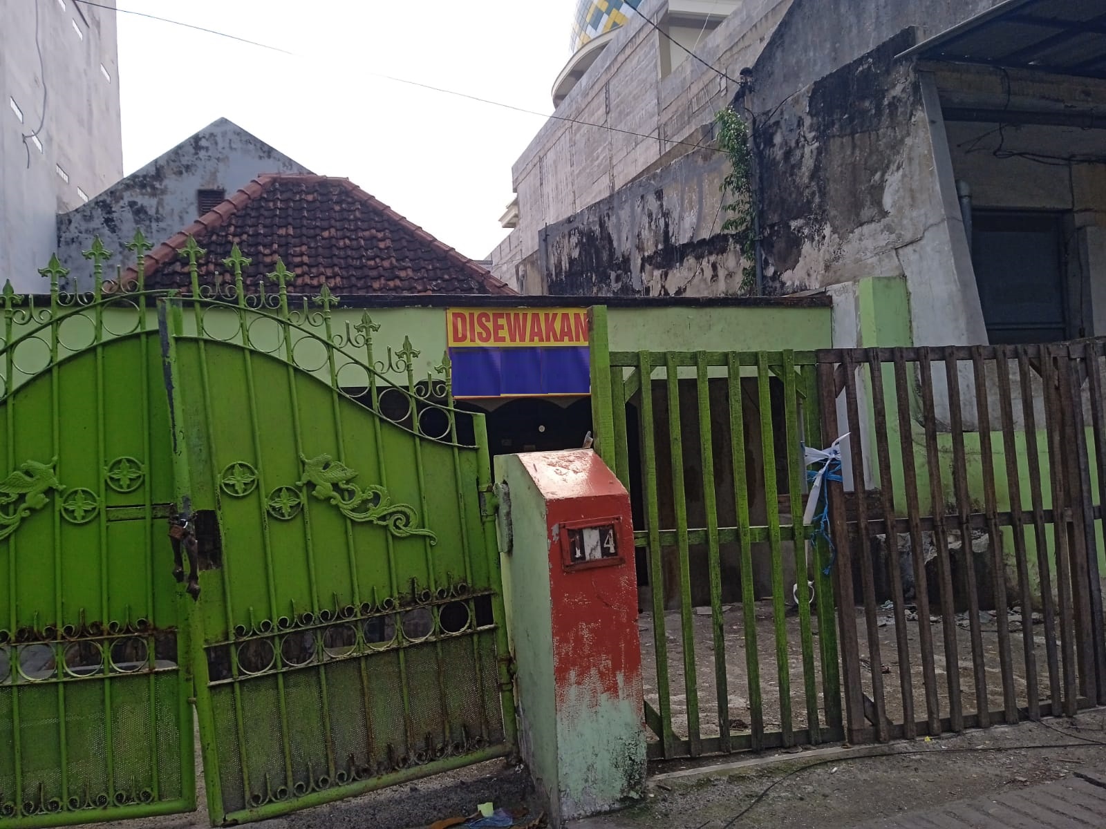 rumah disewakan tembok dukuh surabaya
