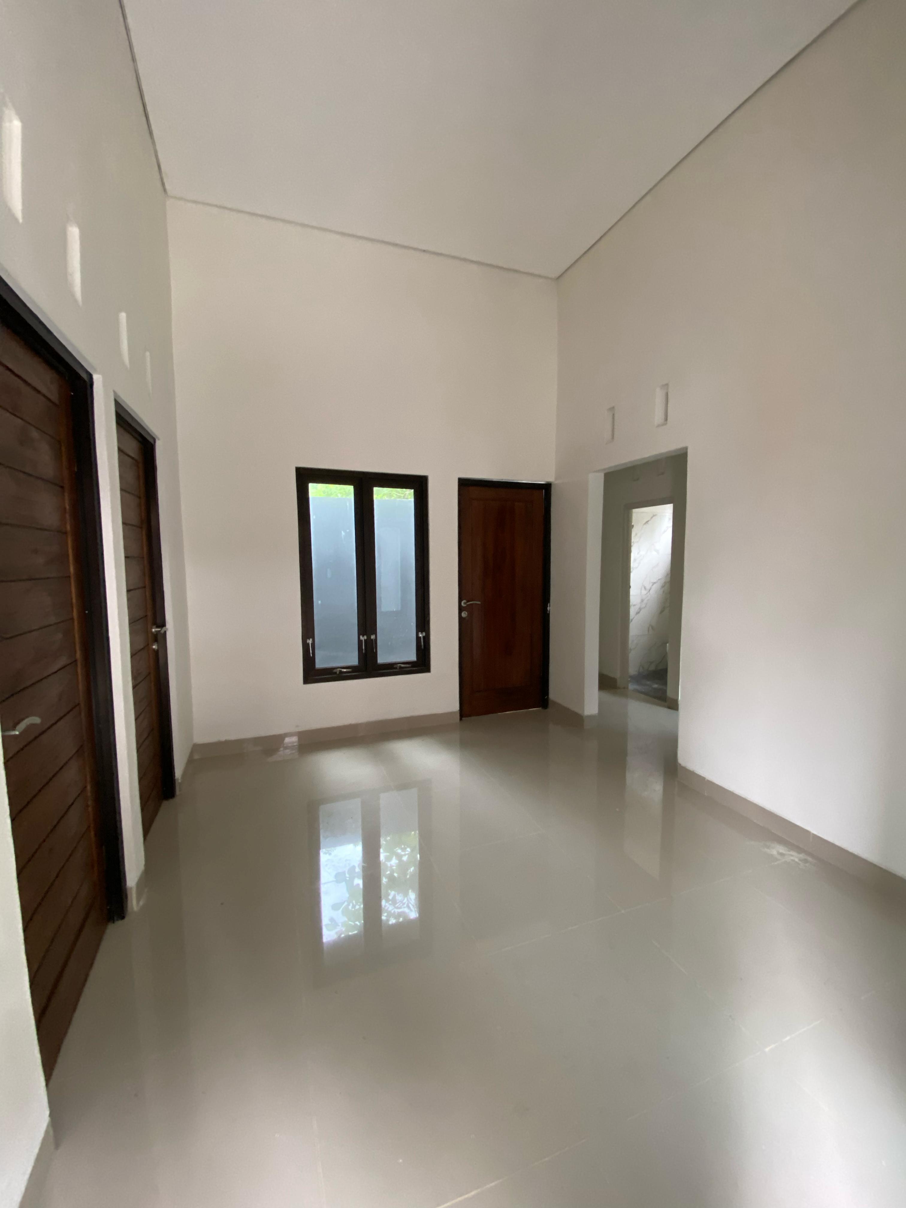 RUMAH MINIMALIS TYPE 45 DI BARAT KELURAHAN BANGUNJIWO