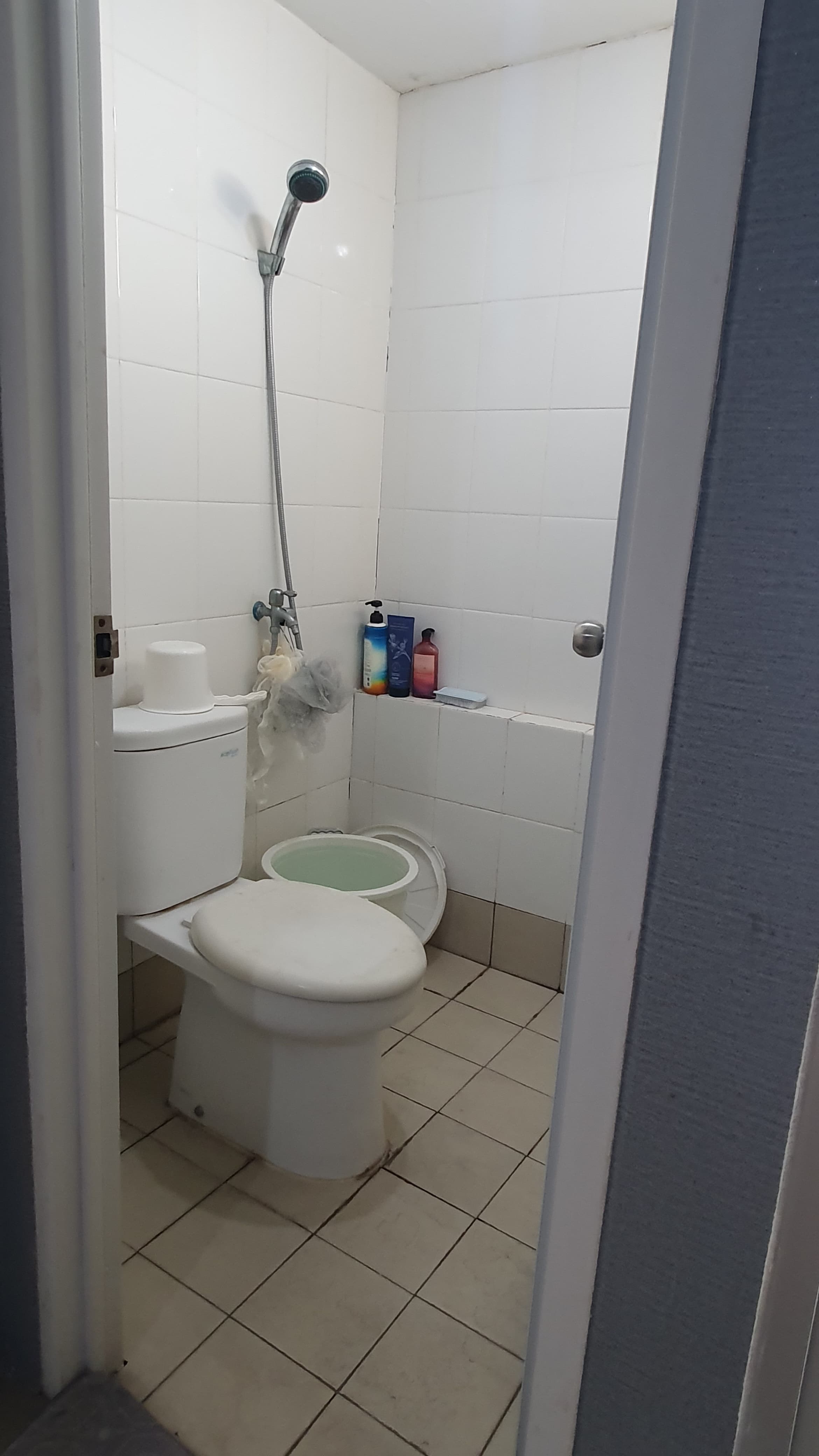 Dijual murah apartemen Bassura City Tower Geranium