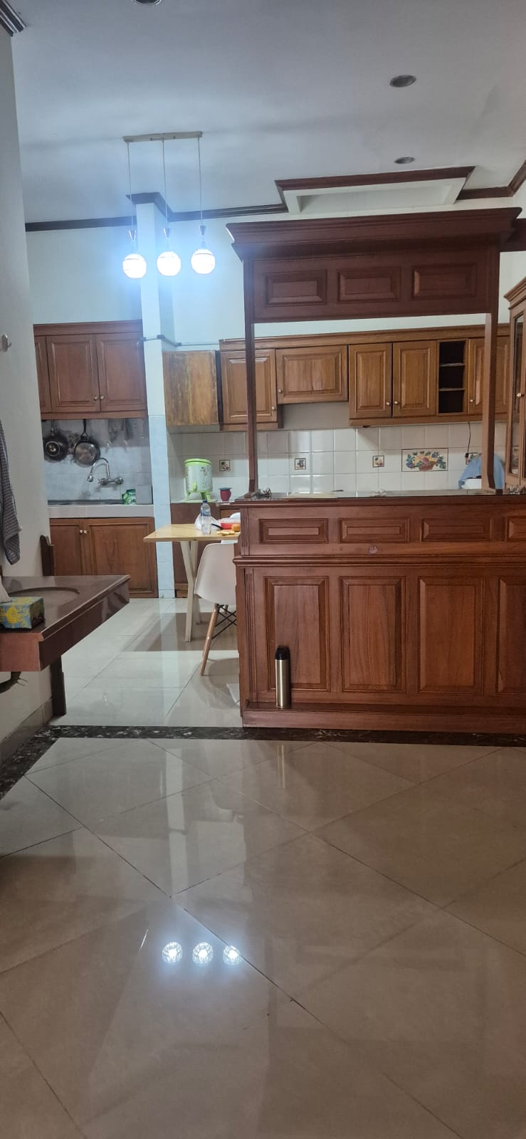 Sewa rumah bisa untuk kantor di area Kayu Putih, Jakarta Timur