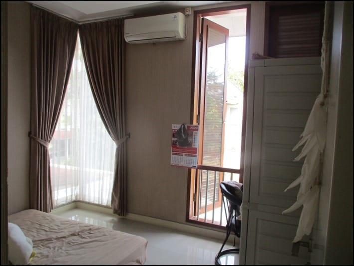 DIJUAL RUMAH SETENGAH HARGA DI PERUMAHAN CITRA GRAND MUTIARA