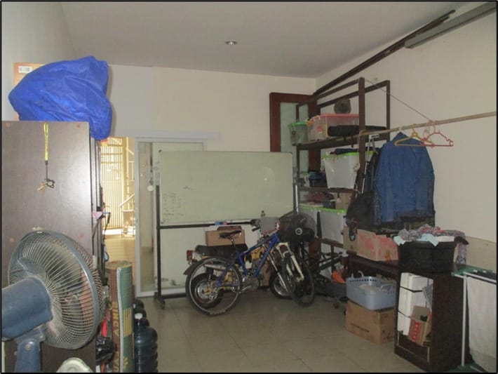 DIJUAL RUMAH SETENGAH HARGA DI PERUMAHAN CITRA GRAND MUTIARA