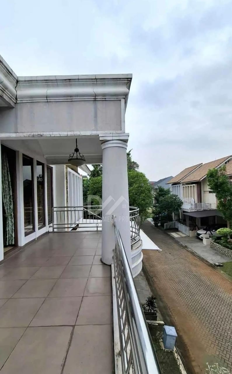 Dijual Cepat! Rumah Cantik dan Luas di Bintaro Sektor 7