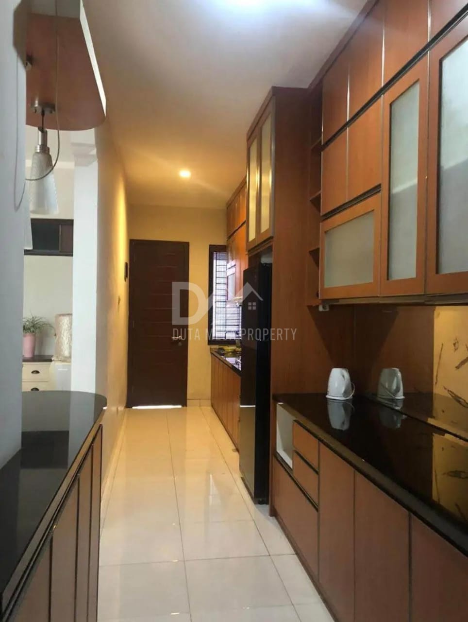 Dijual Cepat! Rumah Cantik dan Luas di Bintaro Sektor 7