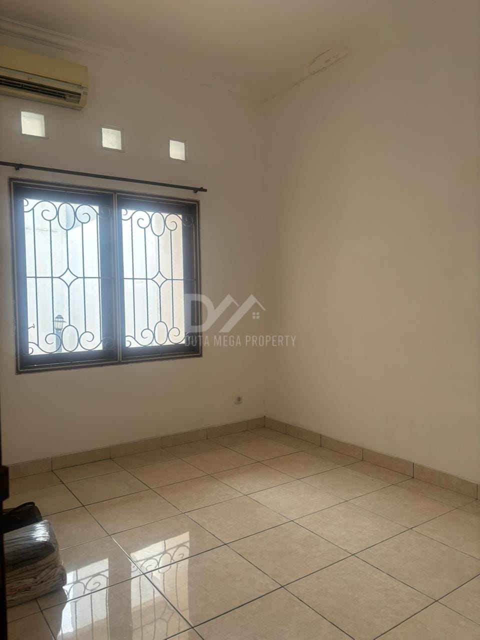 Dijual Rumah Siap Huni dalam Perumahan di Serpong Utara, Tangsel