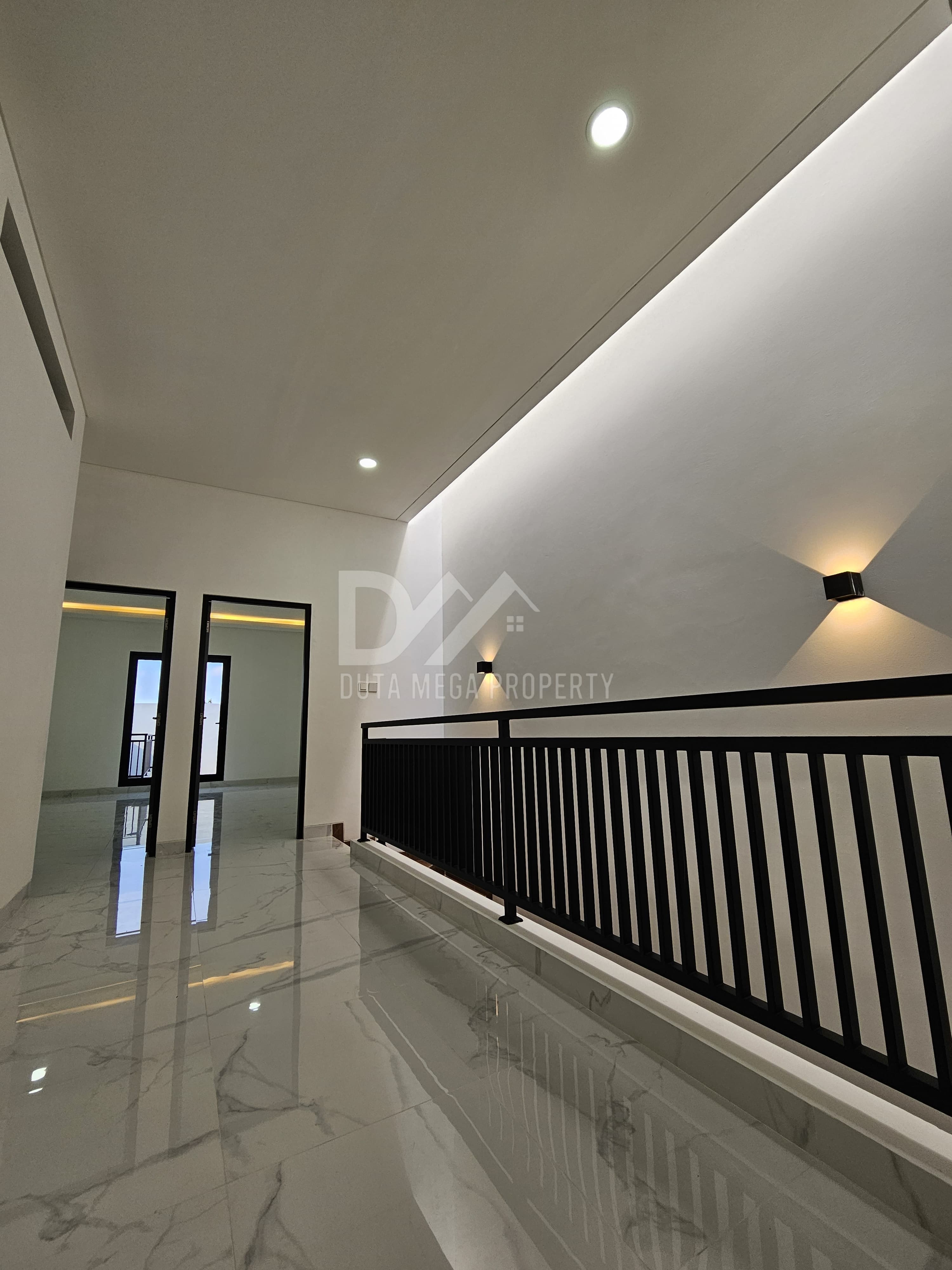 Rumah Modern 2 Lantai di Kavling DKI Meruya, Jakarta Barat