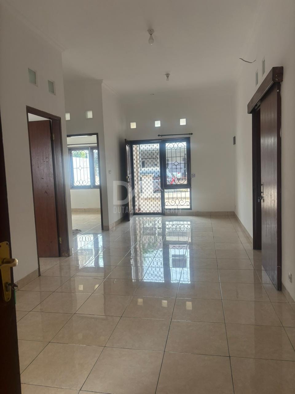 Dijual Rumah Siap Huni dalam Perumahan di Serpong Utara, Tangsel