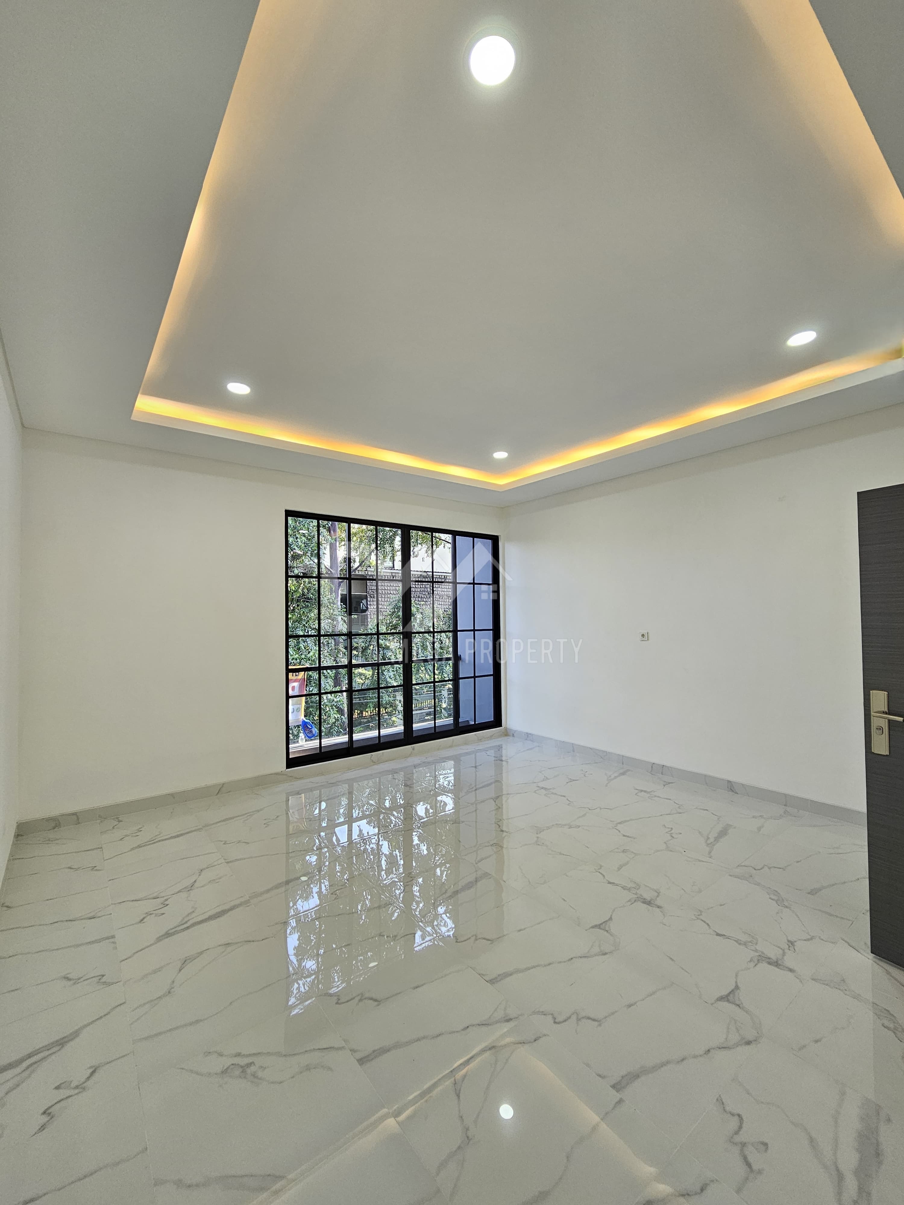 Rumah Modern 2 Lantai di Kavling DKI Meruya, Jakarta Barat