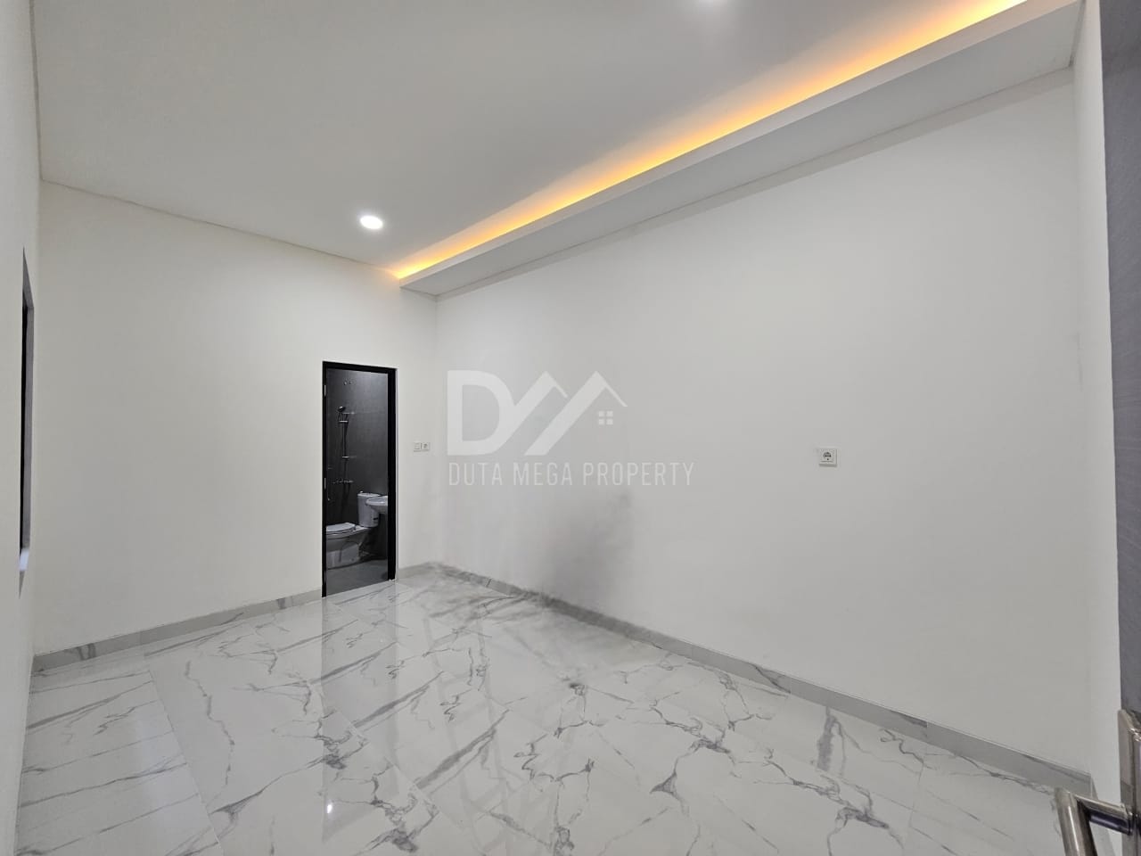Rumah Modern 2 Lantai di Kavling DKI Meruya, Jakarta Barat