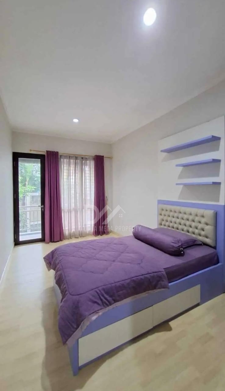 Dijual Cepat! Rumah Cantik dan Luas di Bintaro Sektor 7