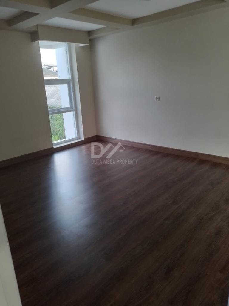 Dijual Rumah Mewah 2,5 Lantai di Cluster Pasar Minggu