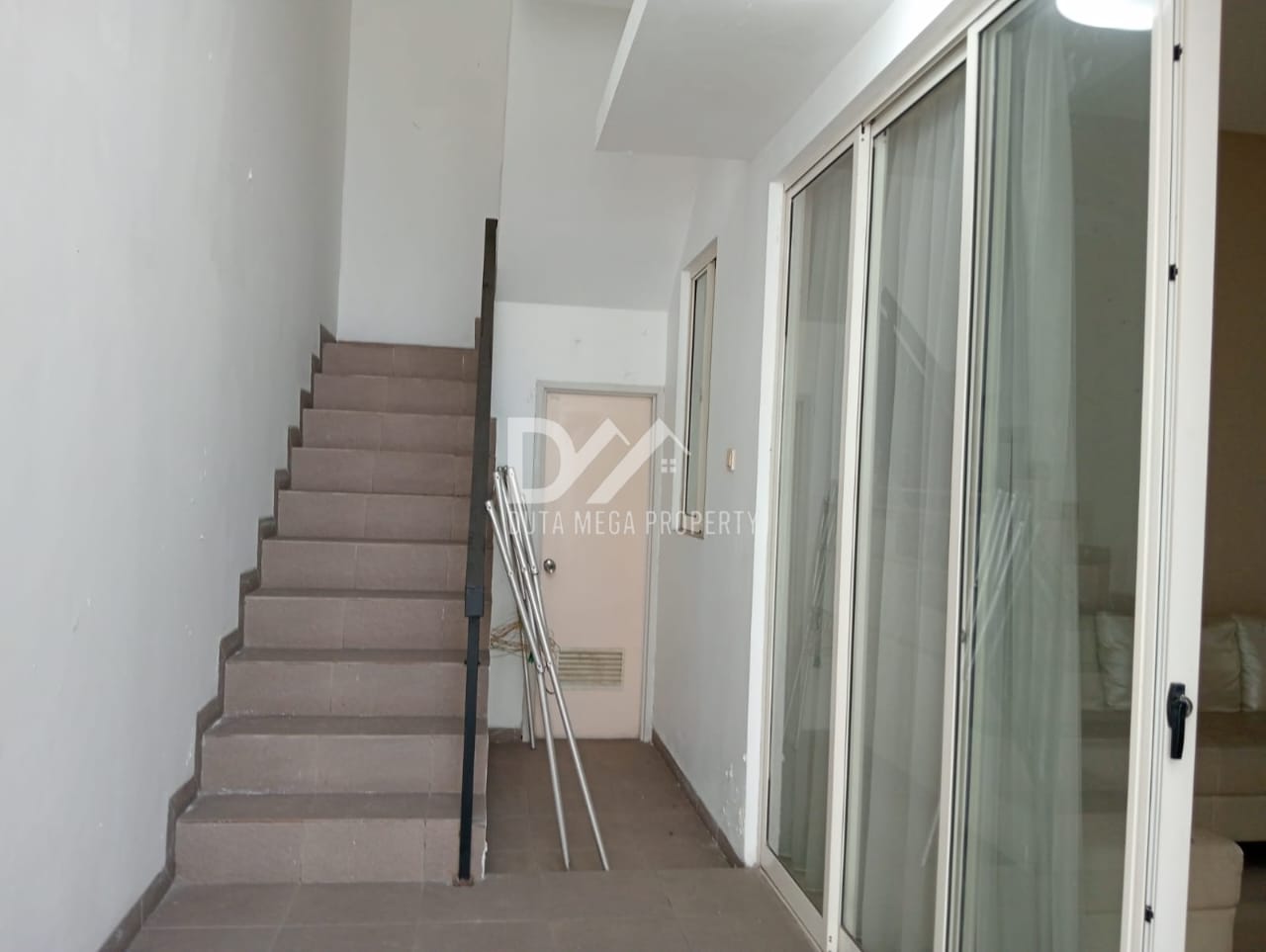 Dijual Rumah Furnished Siap Huni – Jelupang, Serpong Utara