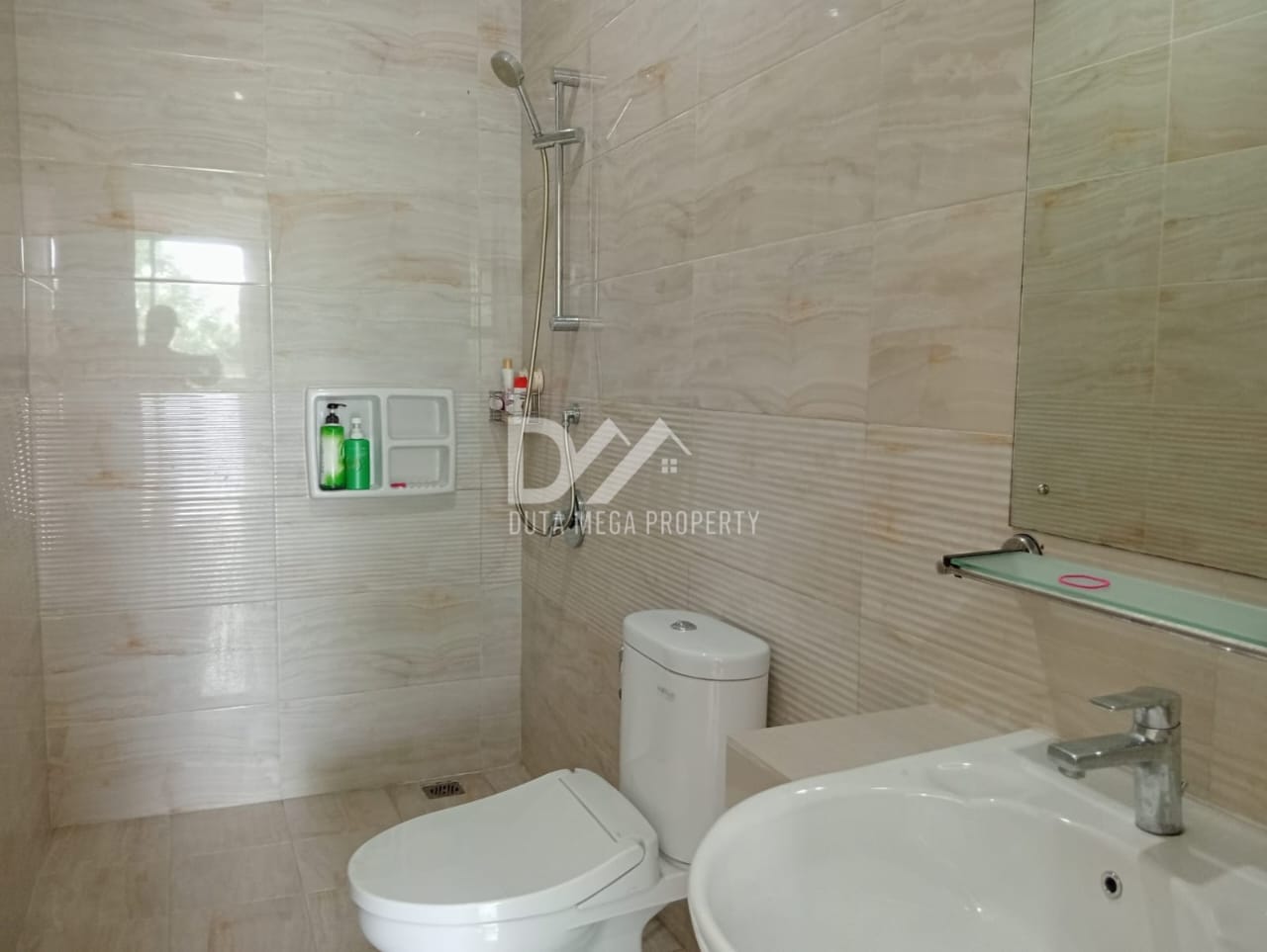 Dijual Rumah Furnished Siap Huni – Jelupang, Serpong Utara