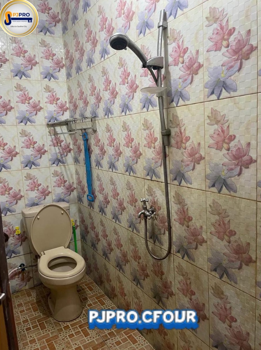 Dijual Rumah Bagus dengan Hadap Utara di Griya Mustikasari