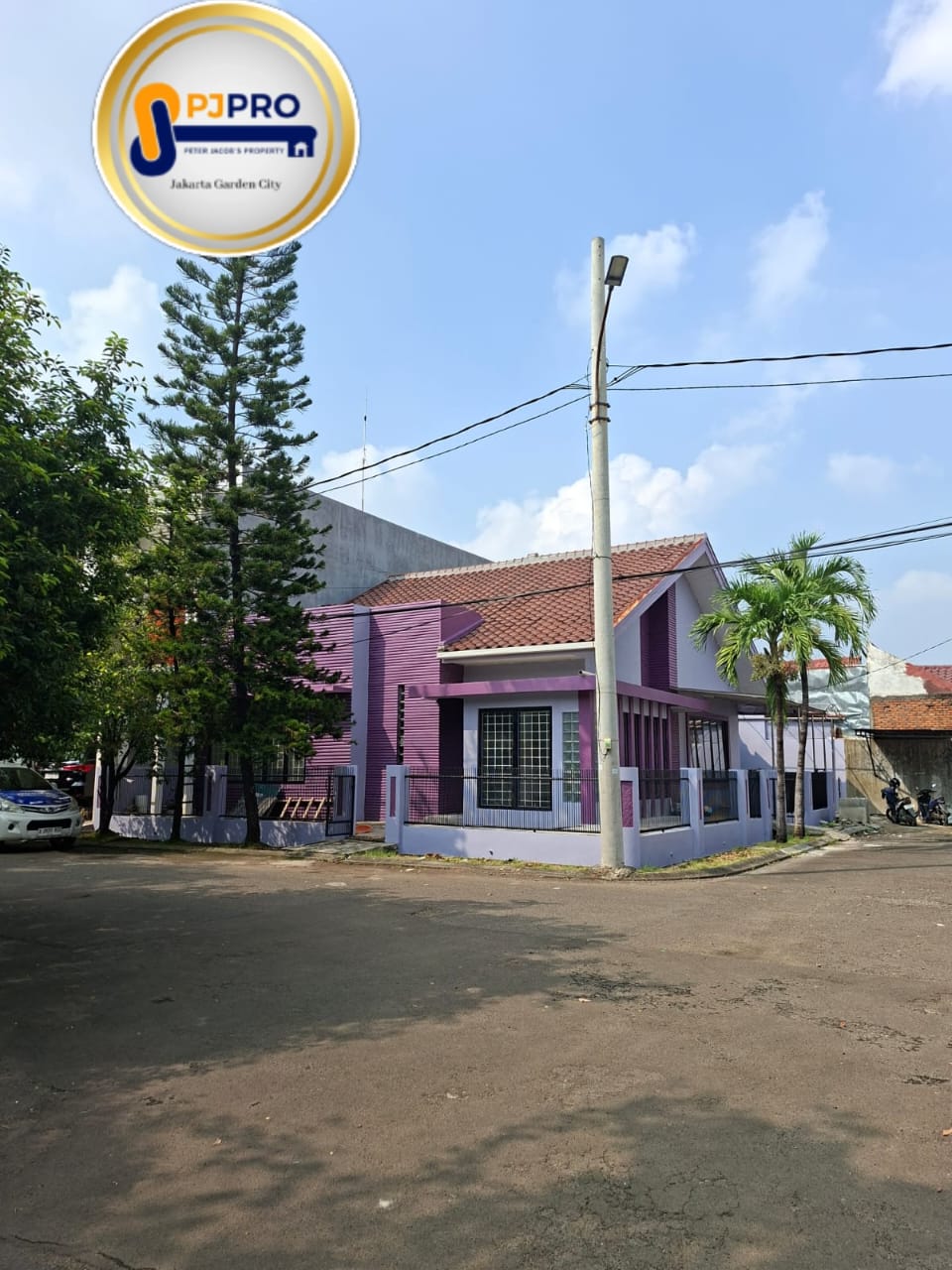 Dijual Rumah Rapih Bersih Area Bebas Banjir di Boulevard Hijau