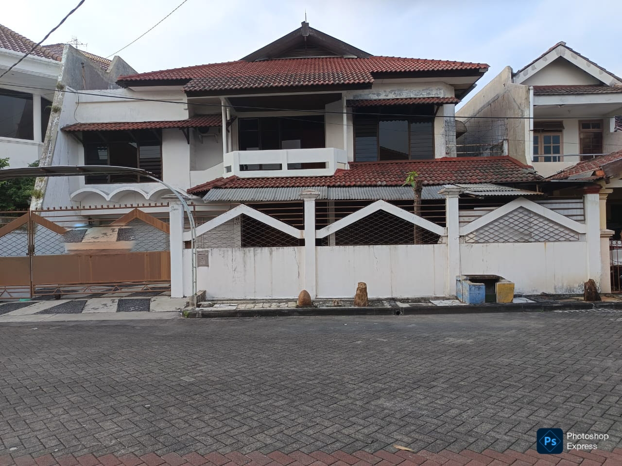 rumah disewakan klampis indah surabaya