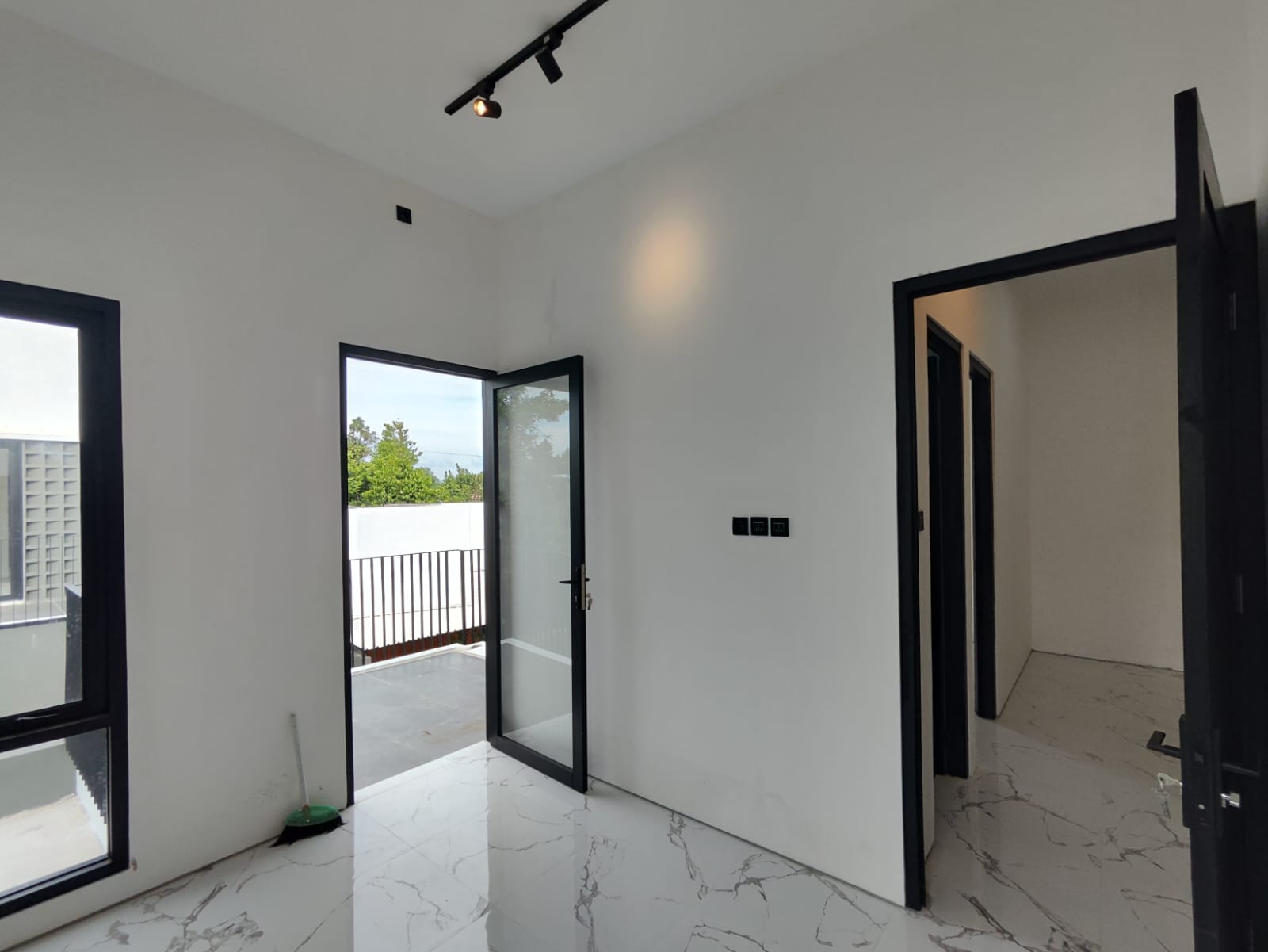 RUMAH SIAP HUNI 2 LANTAI DI JOGJA