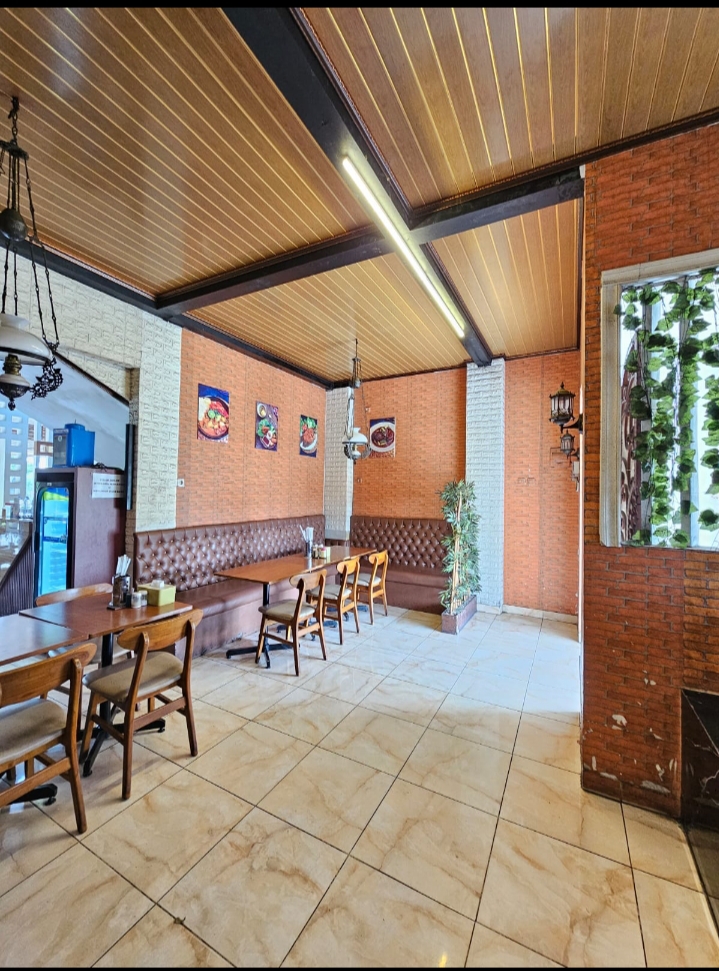 Di jual Ruko 2 lantai ex resto di area Pondok Bambu, Duren Sawit