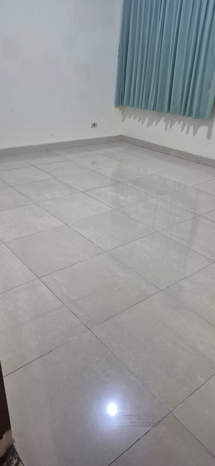 Disewakan rumah bisa untuk kantor di area Kayu Putih Pulo Gadung