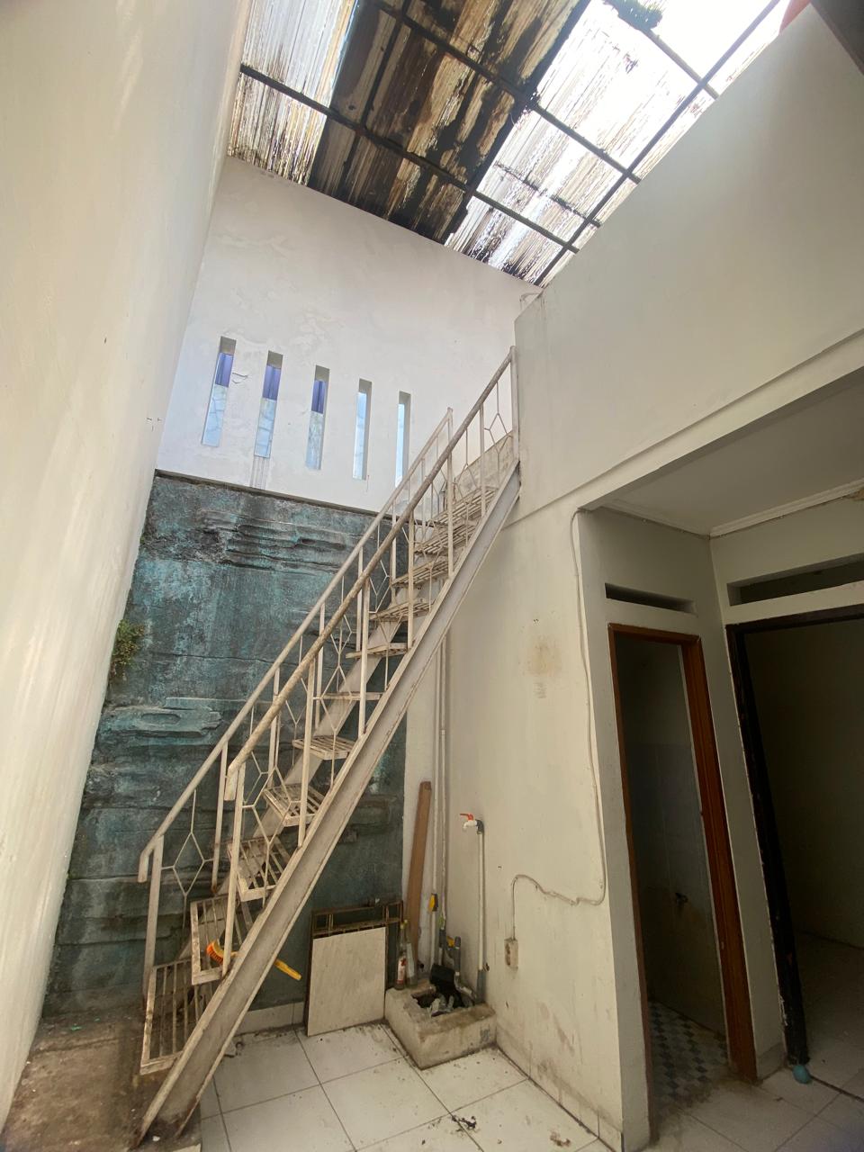 Rumah murah lokasi elit area dekat Batununggal