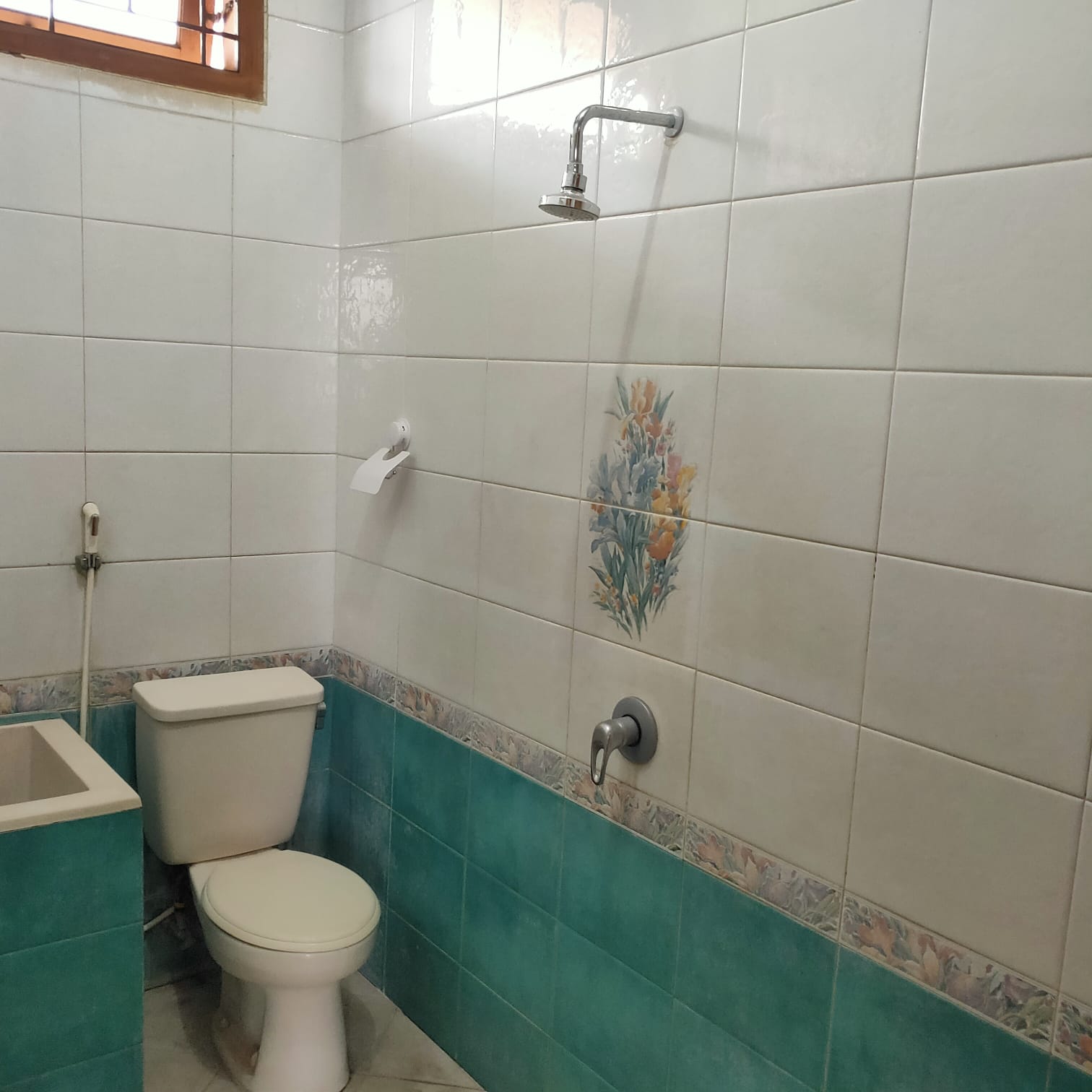 Disewakan rumah bisa untuk kantor di Kayu Putih, Pulo Gadung