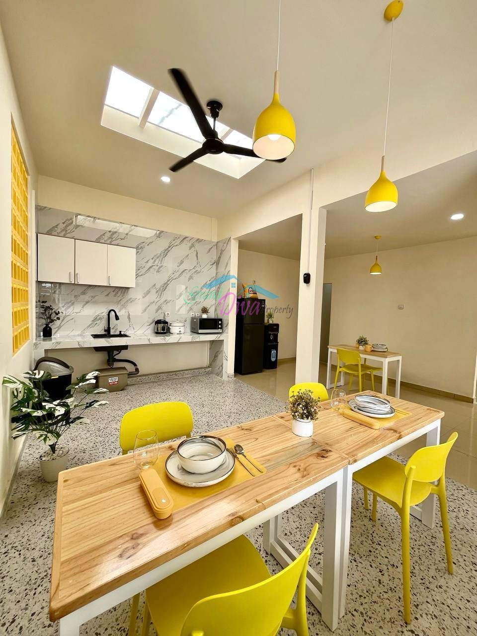 DIJUAL CEPAT! KOST DEKAT KIIC KARAWANG