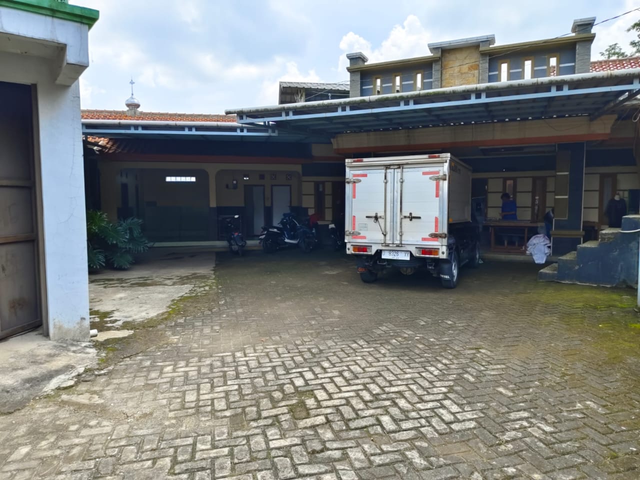 DIJUAL – PABRIK SARUNG AKTIF PRODUKSI di IBUN, MAJALAYA