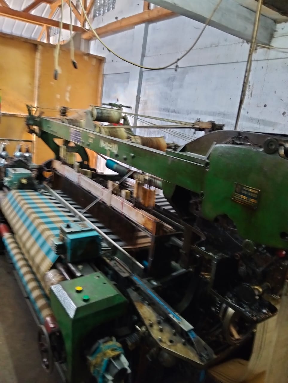 DIJUAL – PABRIK SARUNG AKTIF PRODUKSI di IBUN, MAJALAYA