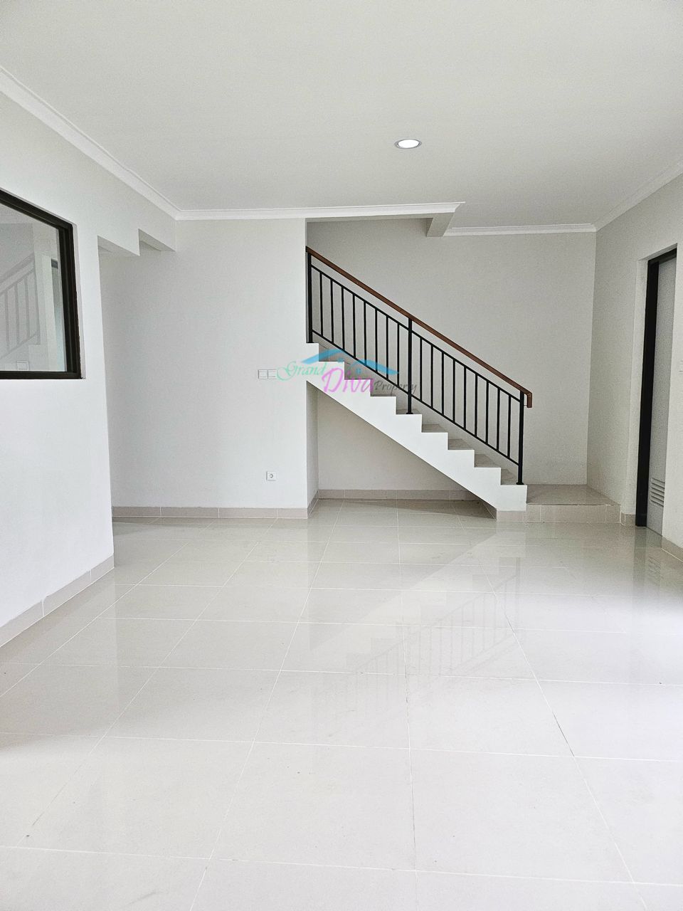 RUMAH BAGUS DAN BARU DI CLUSTER NEW CHERRY VILLE GRAND WISATA