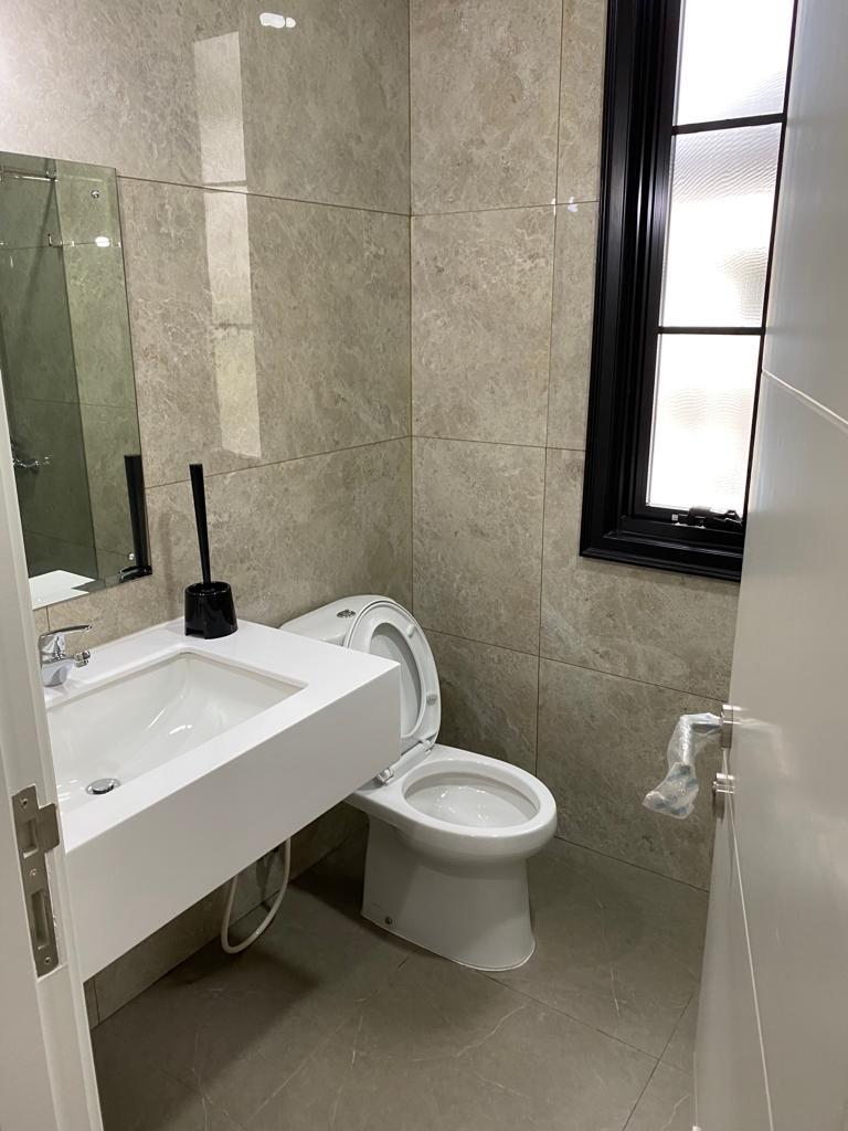 Dijual rumah baru di Alam Sutera, Panunggangan Timur, Pinang