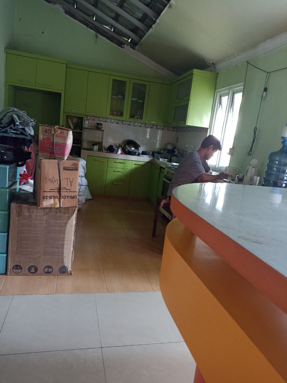 Dijual rumah dan tanah luas area hunian di Jati Murni Bekasi