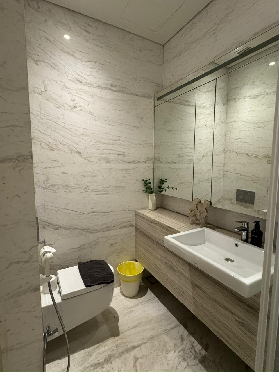 Dijual or Sewa Apartemen Izzara 2BR Full Furnished – Lantai 17