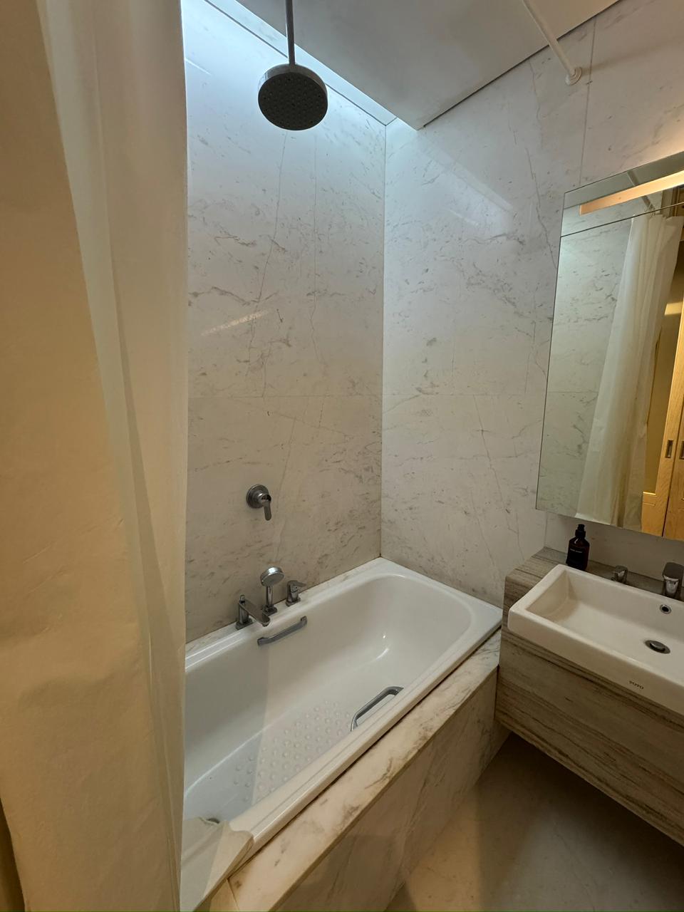 Dijual or Sewa Apartemen Izzara 2BR Full Furnished – Lantai 17