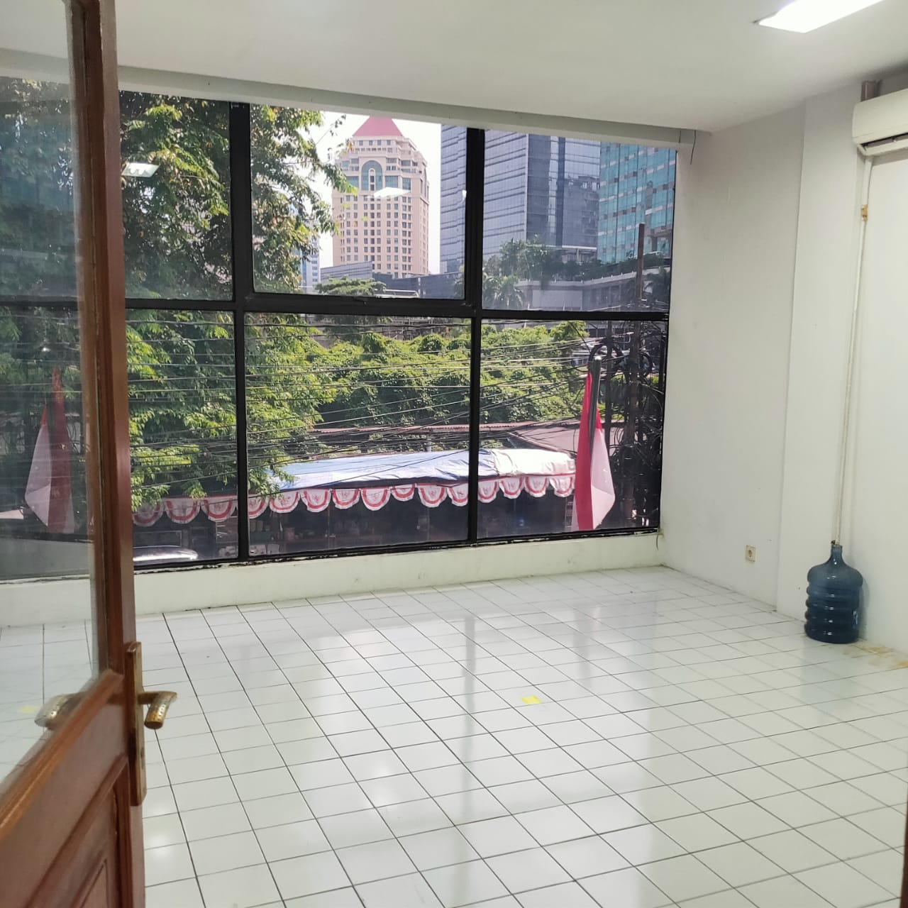 Disewakan office space di Senen, Jakarta Pusat