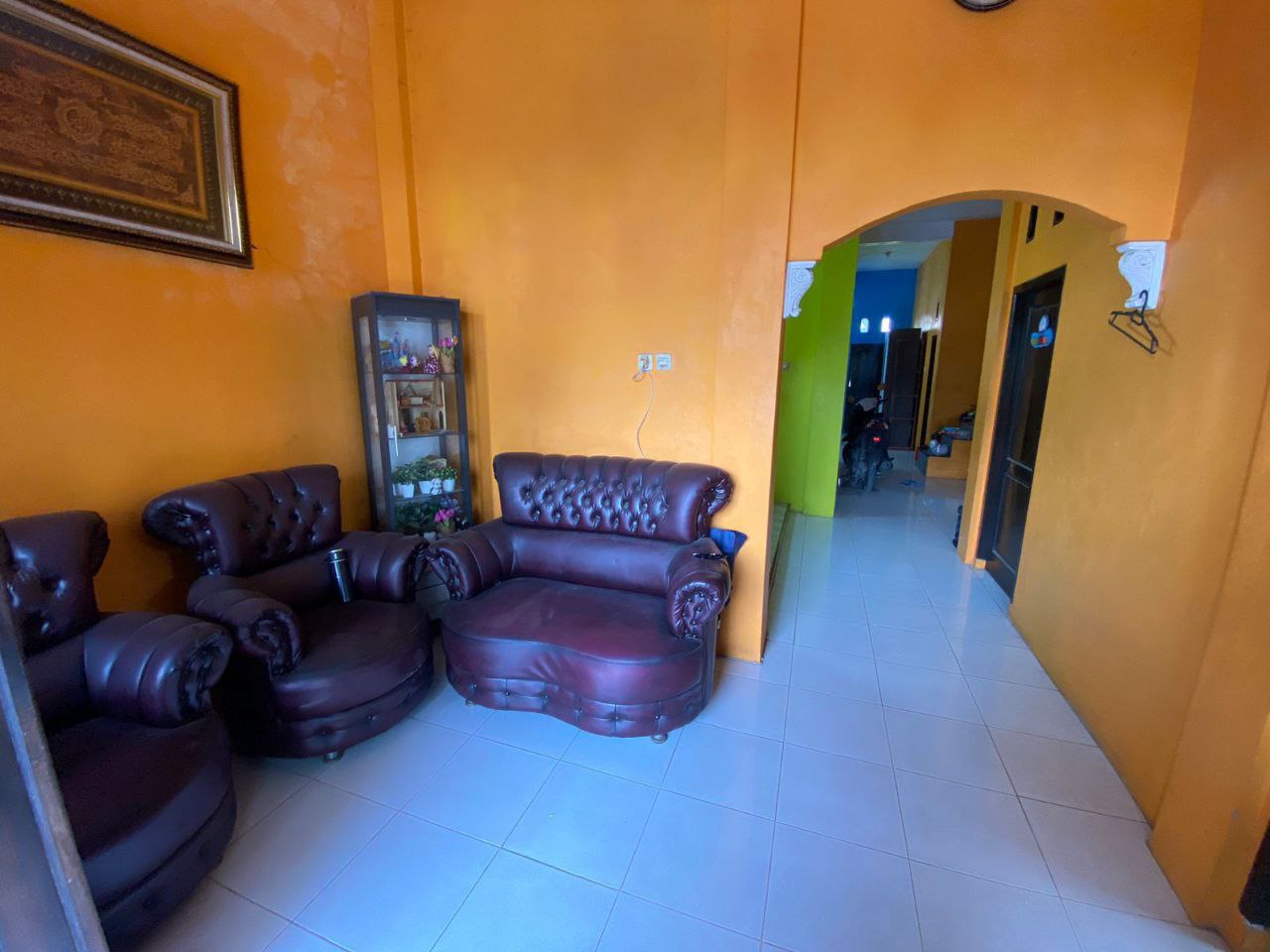 Rumah Besar Harga Nego Siap Huni di Kawasan Strategis!