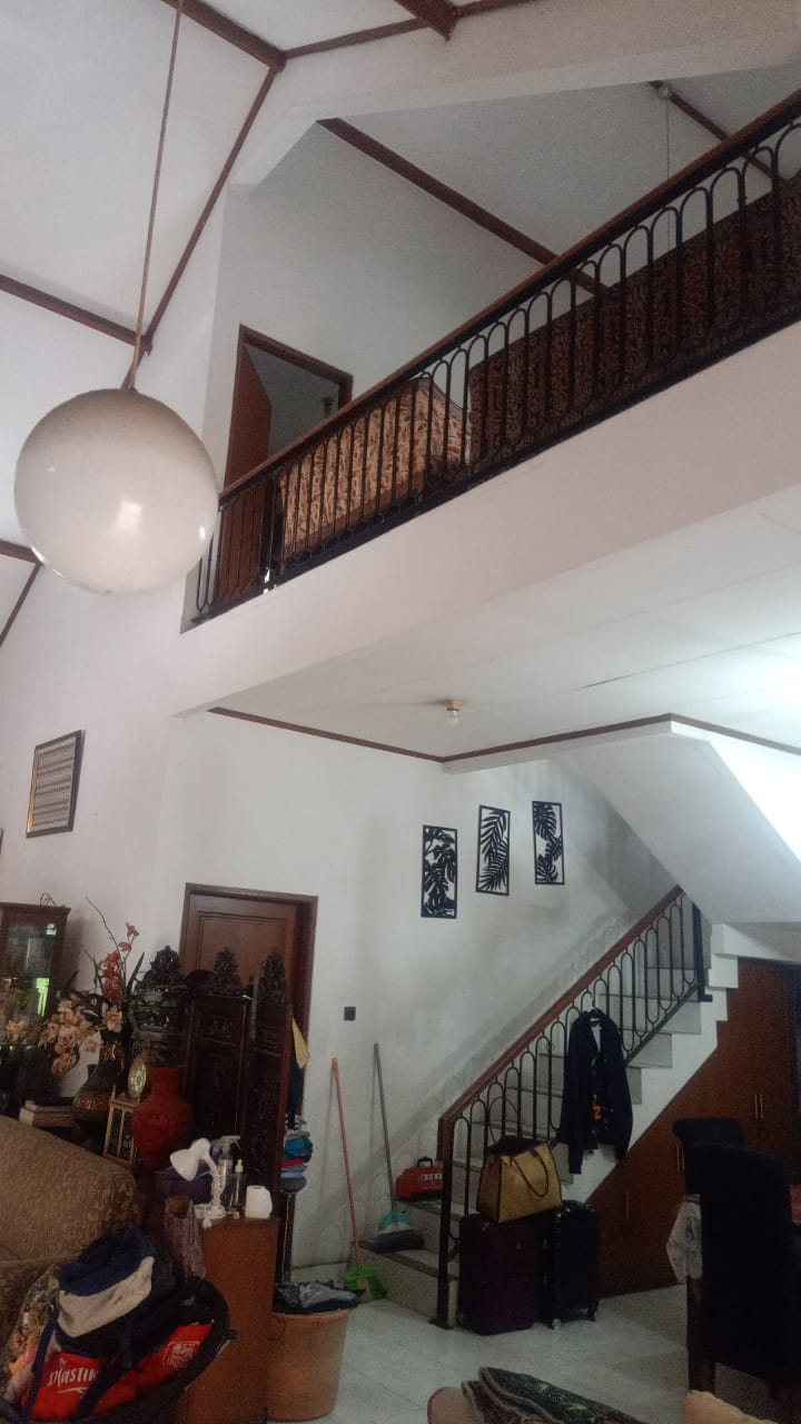 Disewakan rumah town house plus swiming pool Cilandak Barat