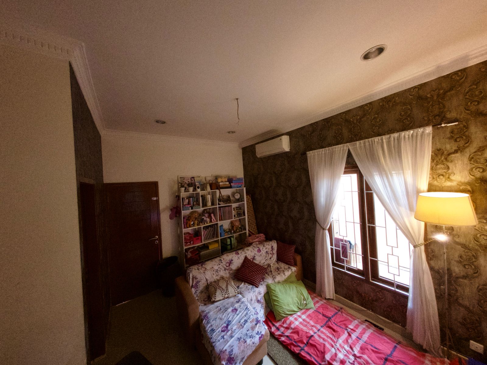 Dijual rumah di Villa Melati Mas, Jelupang, Serpong Utara