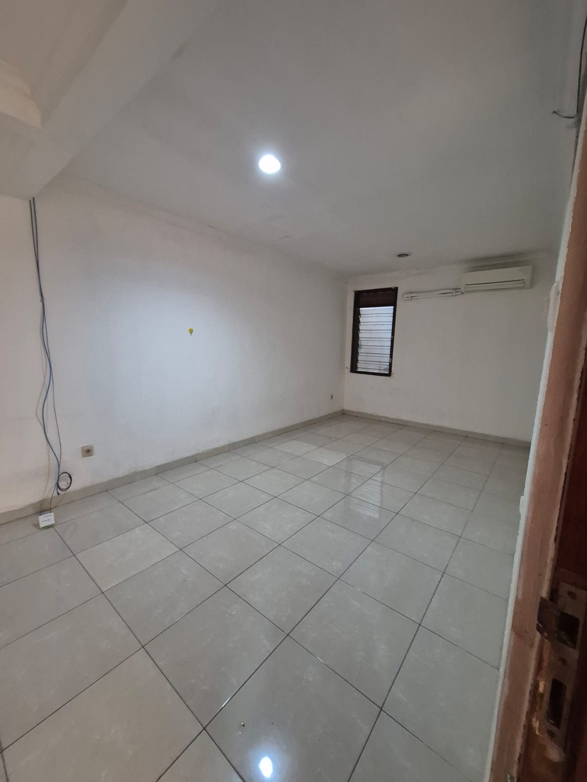 Dijual Rumah Taman Alfa Indah uk 8x18 m, Jakarta Barat
