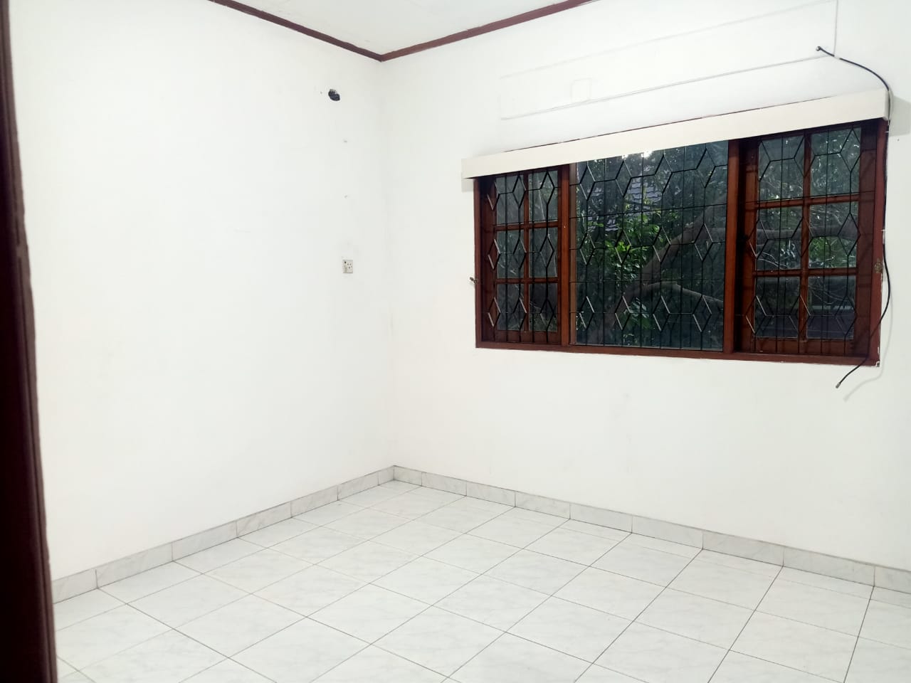 Disewakan rumah town house plus swiming pool di Cilandak Barat
