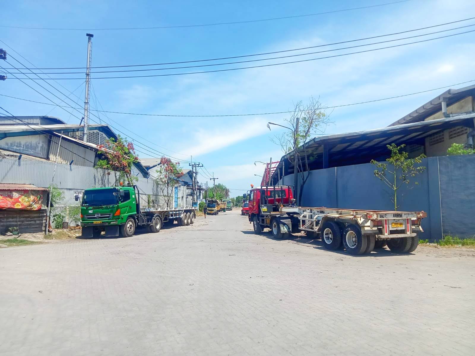 JUAL Gudang strategis di OSOWILANGUN INDAH Dekat tol Surabaya