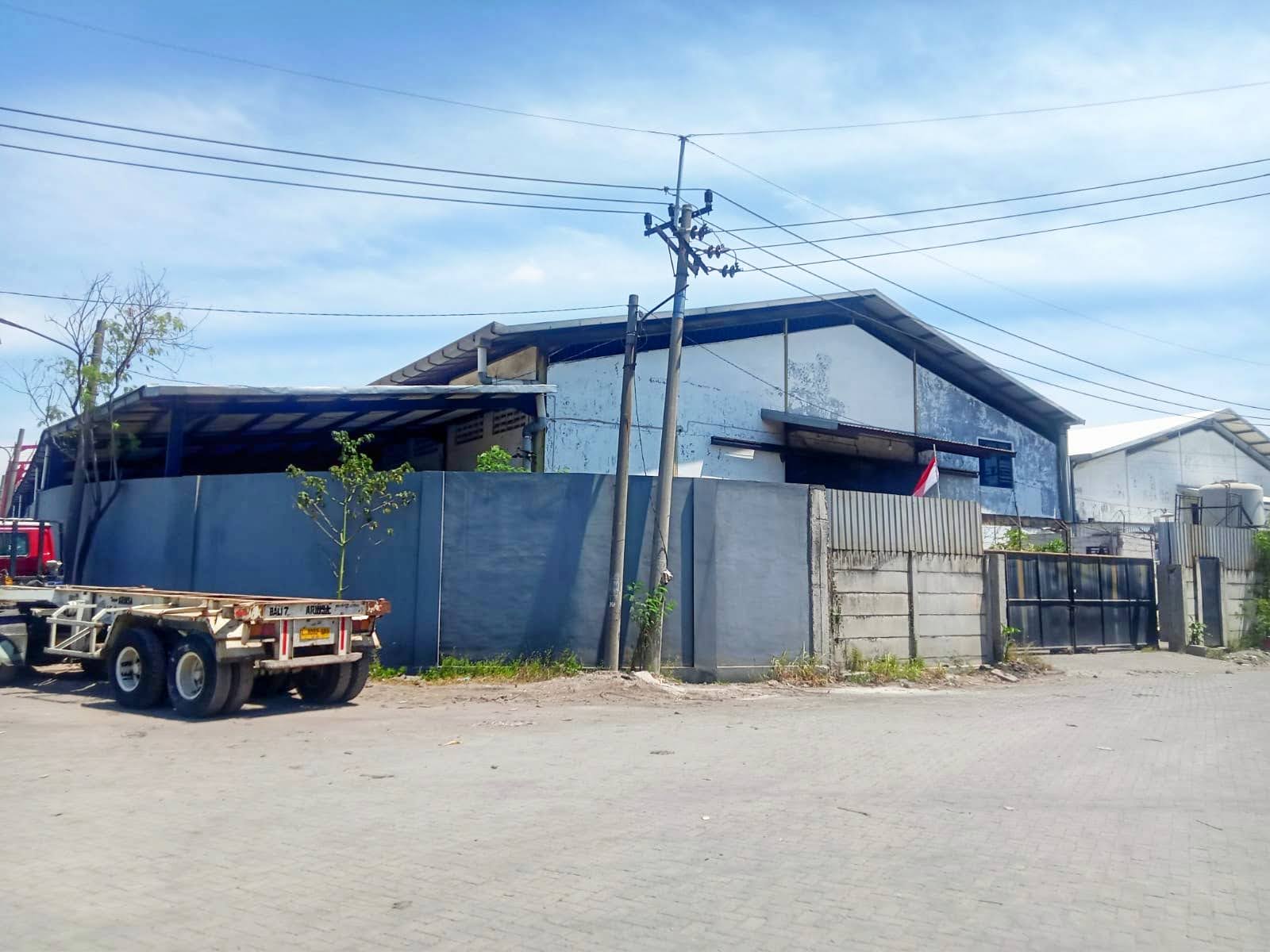 JUAL Gudang strategis di OSOWILANGUN INDAH Dekat tol Surabaya