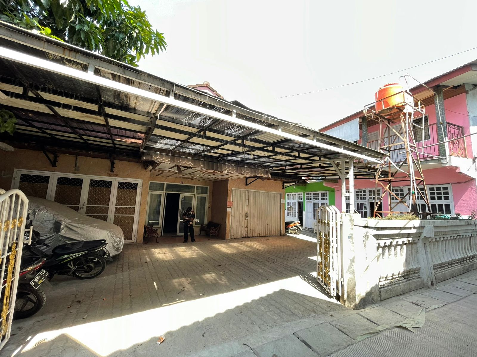 Dijual Rumah utama dan rumah kost 16 kamar, Sukapura, Cilincing
