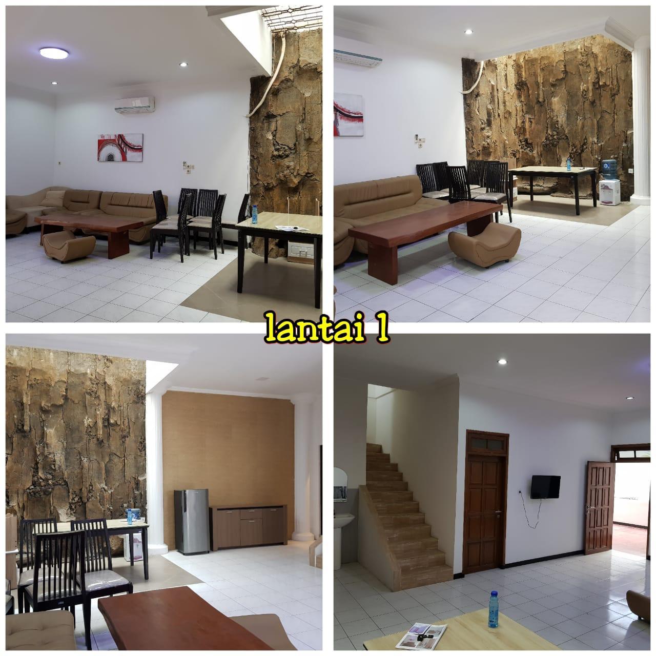 Rumah SIMPANG DARMO PERMAI SELATAN Surabaya