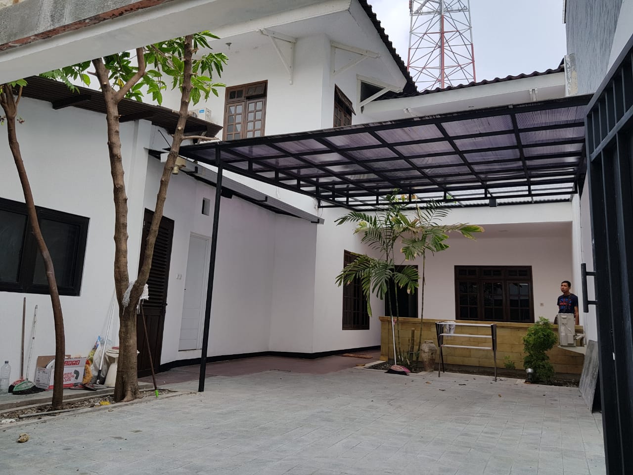Rumah SIMPANG DARMO PERMAI SELATAN Surabaya