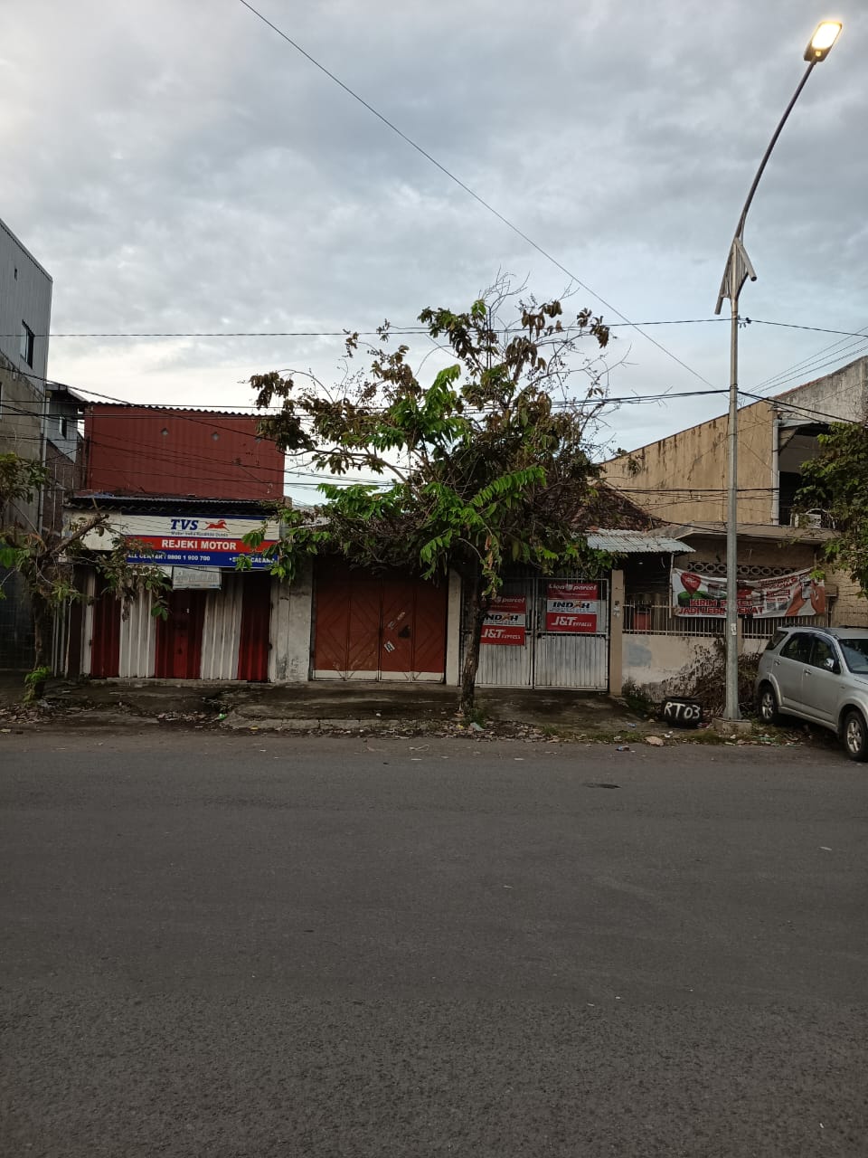 rumah dijual jalan raden saleh surabaya