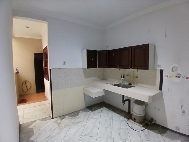 Disewakan Rumah SiapHuni di Simpang Darmo Permai Utara, Surabaya